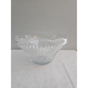 Gibson Malaysia Bowl‎ Scalloped Rim, Ribbed, Luxury, Clear Glass Bowl